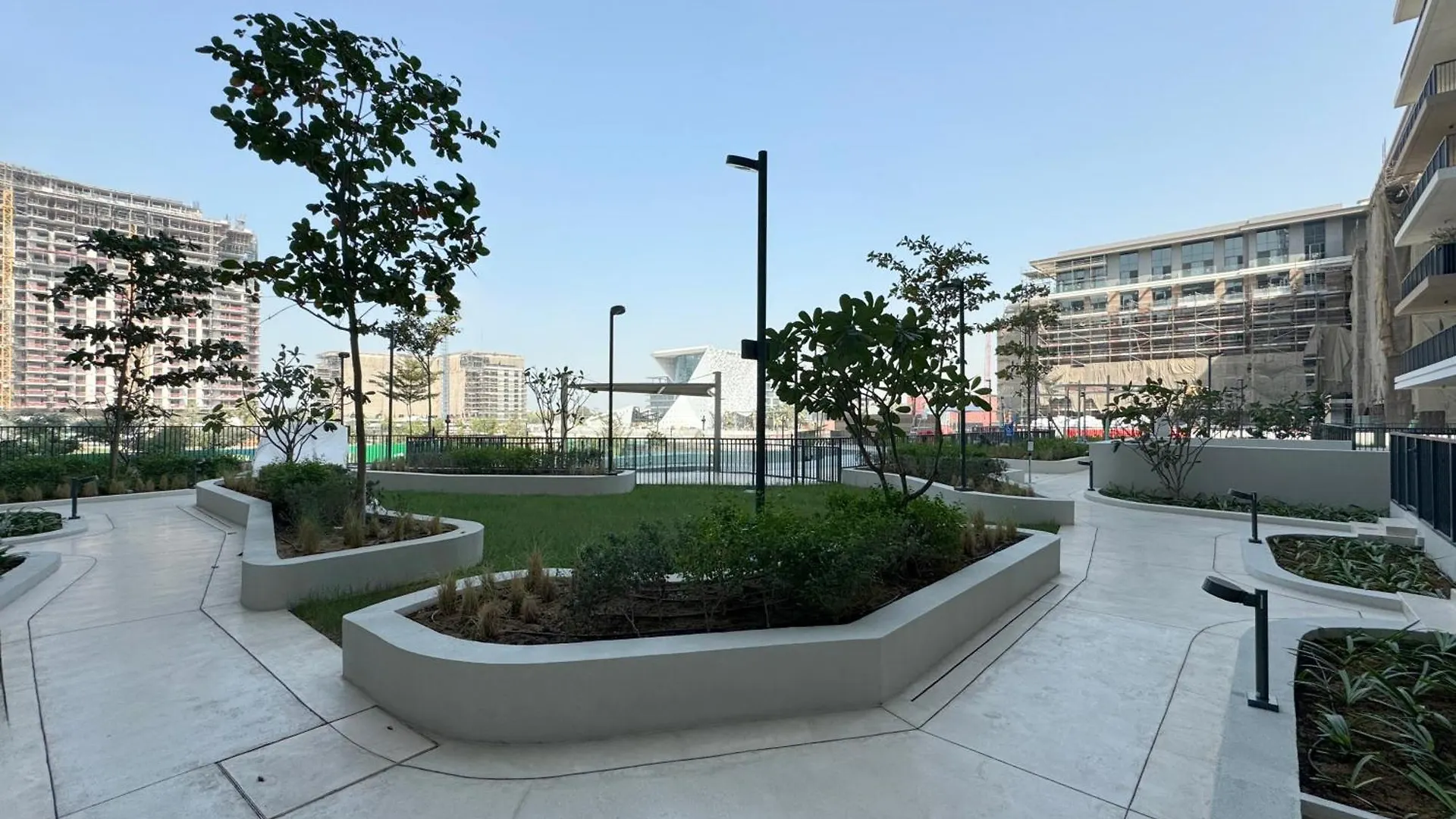 1Bd Central Park 1, City Walk,7 Min Walk To Metro Dubai